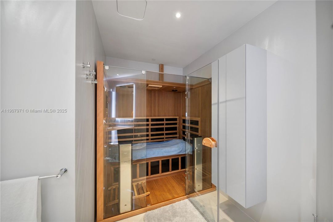 En Venta: $8,950,000 (3 camas, 3 baños, 2721 Pies cuadrados)