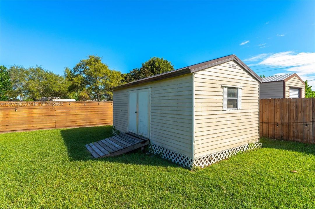 待售: $775,000 (4 贝兹, 2 浴室, 2339 平方英尺)