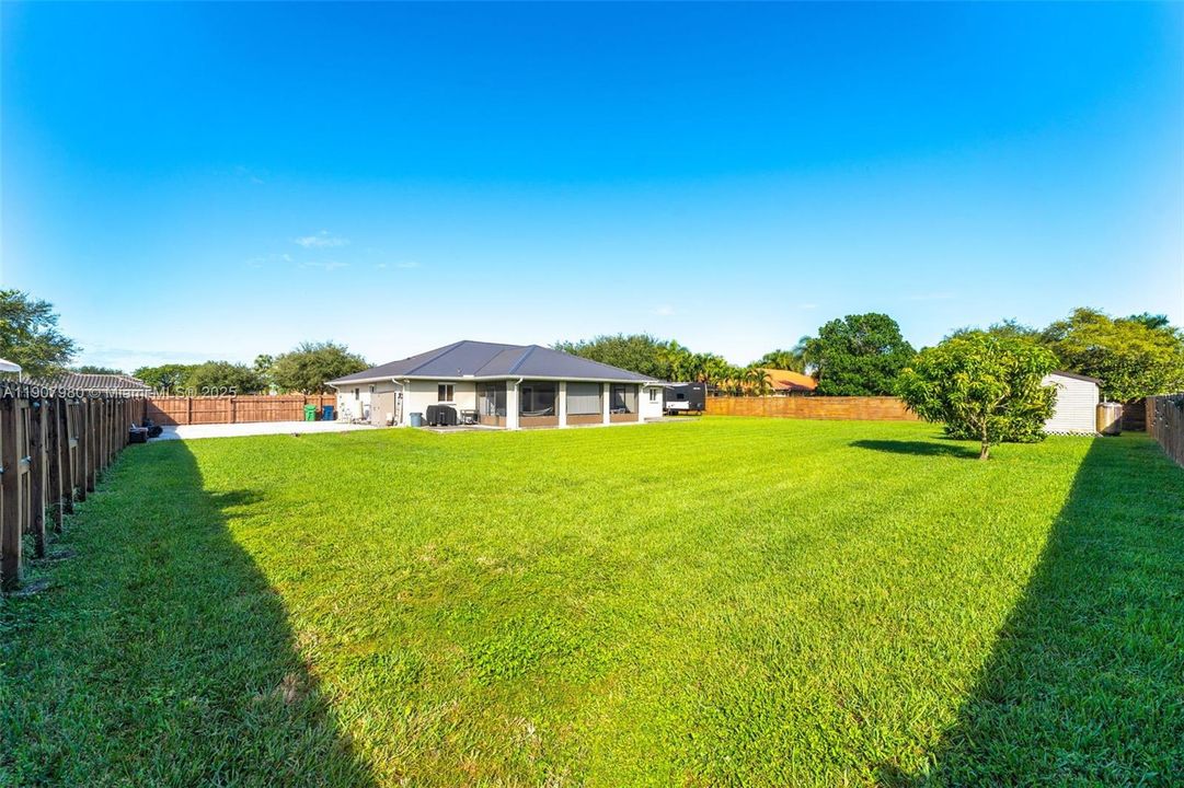 待售: $775,000 (4 贝兹, 2 浴室, 2339 平方英尺)