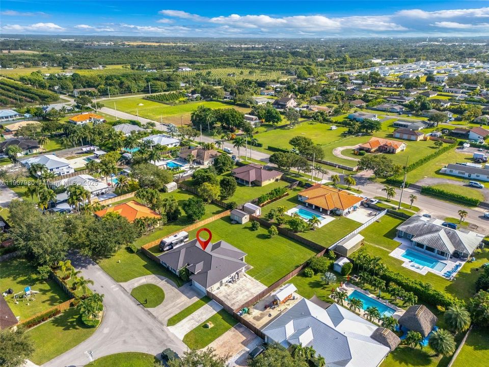 待售: $775,000 (4 贝兹, 2 浴室, 2339 平方英尺)