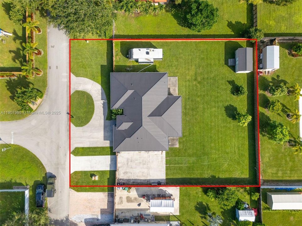 待售: $775,000 (4 贝兹, 2 浴室, 2339 平方英尺)