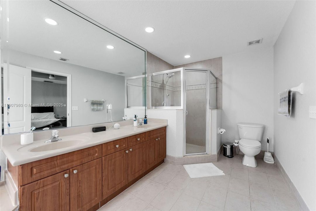 待售: $775,000 (4 贝兹, 2 浴室, 2339 平方英尺)