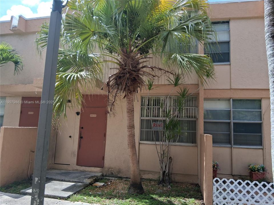 На продажу: $230,000 (3 спален, 1 ванн, 970 Квадратных фут)