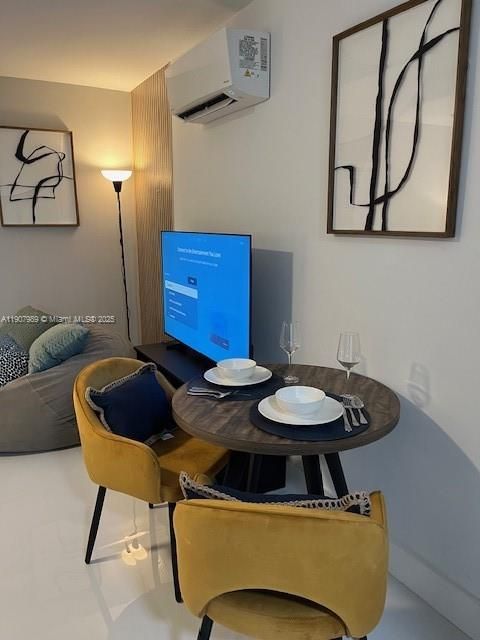 В аренду: $1,395 (1 спален, 1 ванн, 300 Квадратных фут)