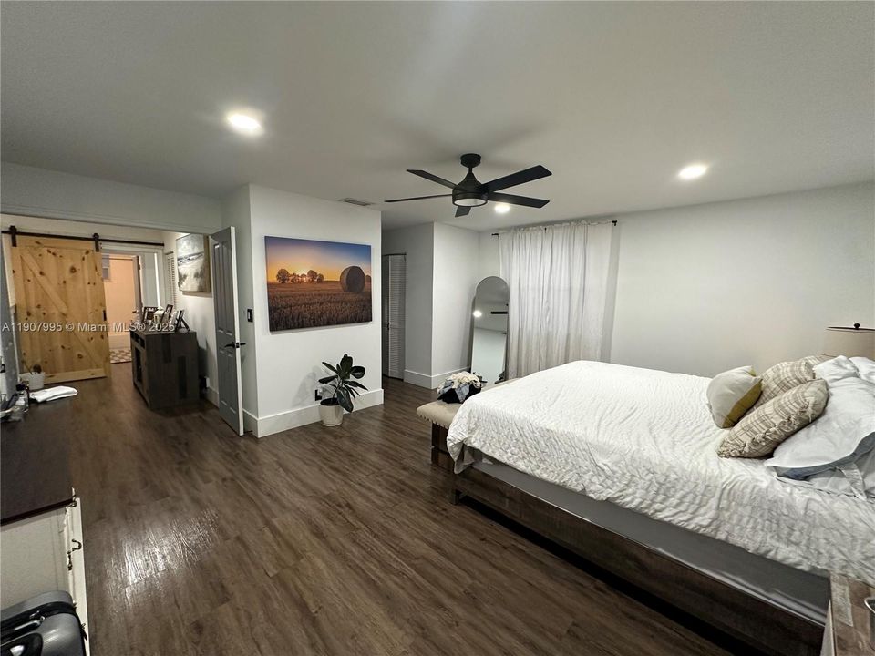 For Rent: $3,900 (3 beds, 3 baths, 1756 Square Feet)