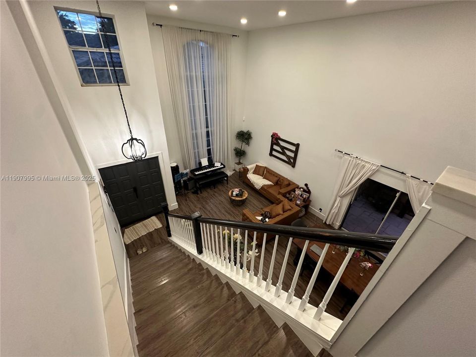 For Rent: $3,900 (3 beds, 3 baths, 1756 Square Feet)