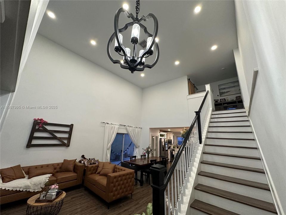 For Rent: $3,900 (3 beds, 3 baths, 1756 Square Feet)