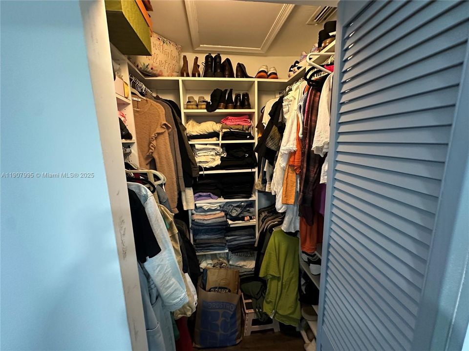 For Rent: $3,900 (3 beds, 3 baths, 1756 Square Feet)