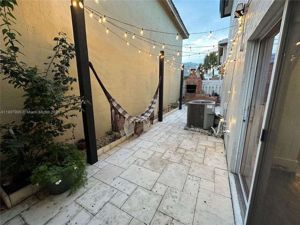 For Rent: $3,900 (3 beds, 3 baths, 1756 Square Feet)