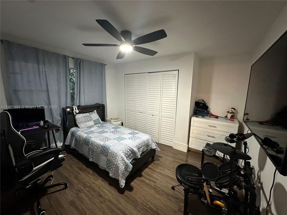 For Rent: $3,900 (3 beds, 3 baths, 1756 Square Feet)