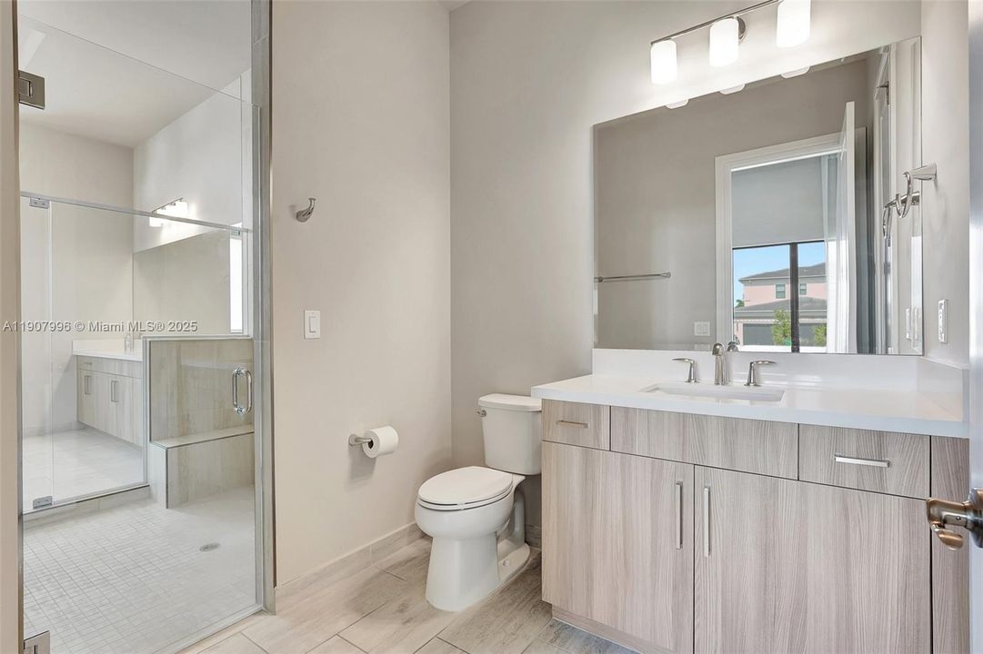 For Sale: $4,250,000 (7 beds, 8 baths, 7895 Square Feet)