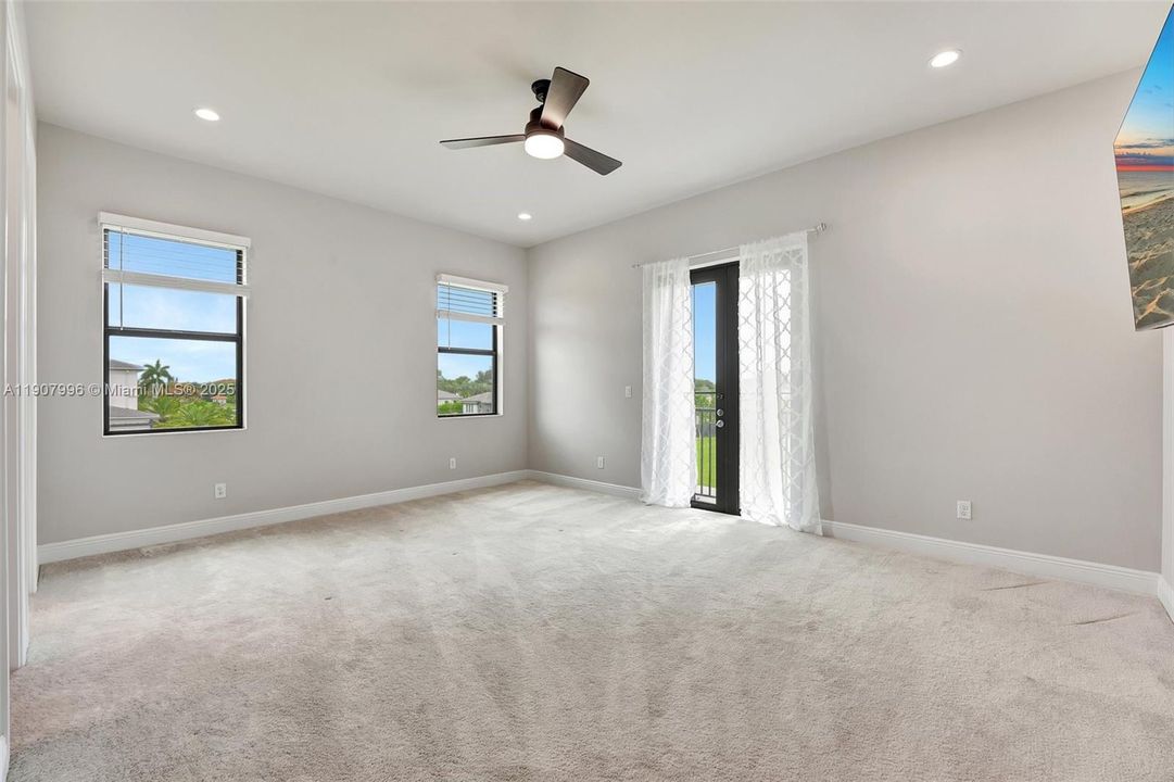 For Sale: $4,250,000 (7 beds, 8 baths, 7895 Square Feet)