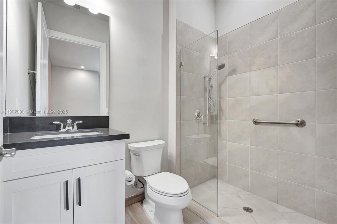 For Sale: $4,250,000 (7 beds, 8 baths, 7895 Square Feet)