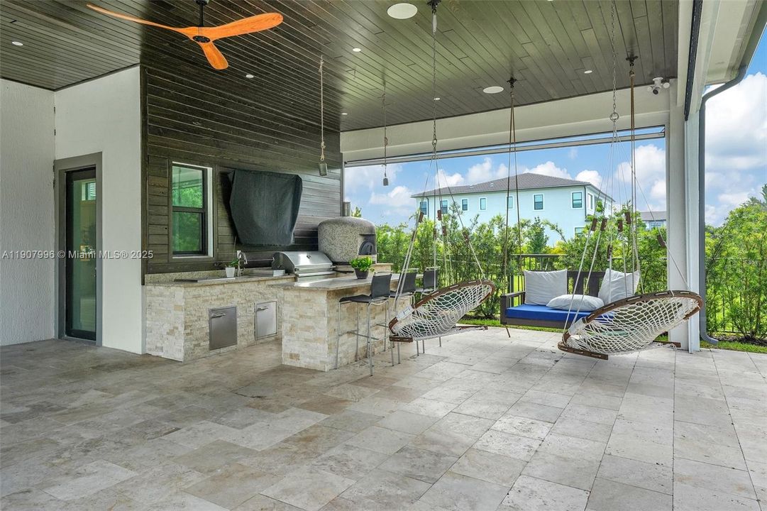 For Sale: $4,250,000 (7 beds, 8 baths, 7895 Square Feet)