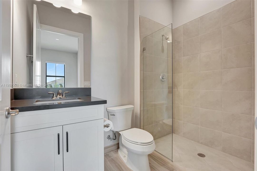 For Sale: $4,250,000 (7 beds, 8 baths, 7895 Square Feet)