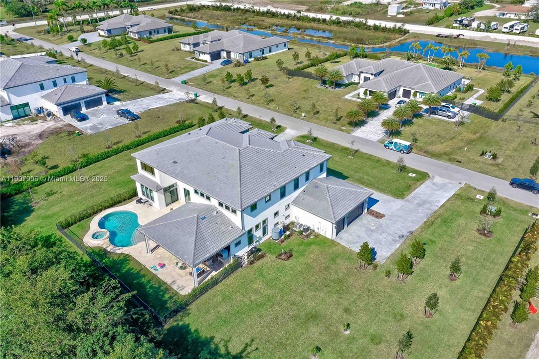 For Sale: $4,250,000 (7 beds, 8 baths, 7895 Square Feet)