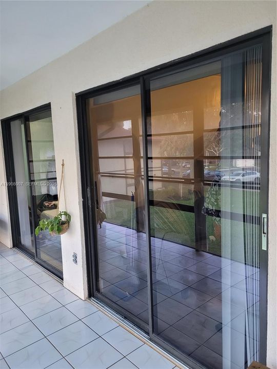 For Sale: $178,000 (2 beds, 2 baths, 830 Square Feet)