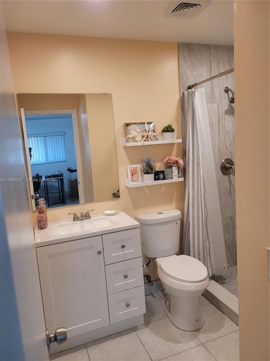 For Sale: $178,000 (2 beds, 2 baths, 830 Square Feet)