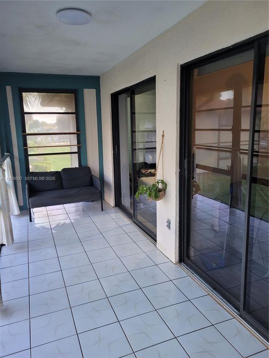 For Sale: $178,000 (2 beds, 2 baths, 830 Square Feet)