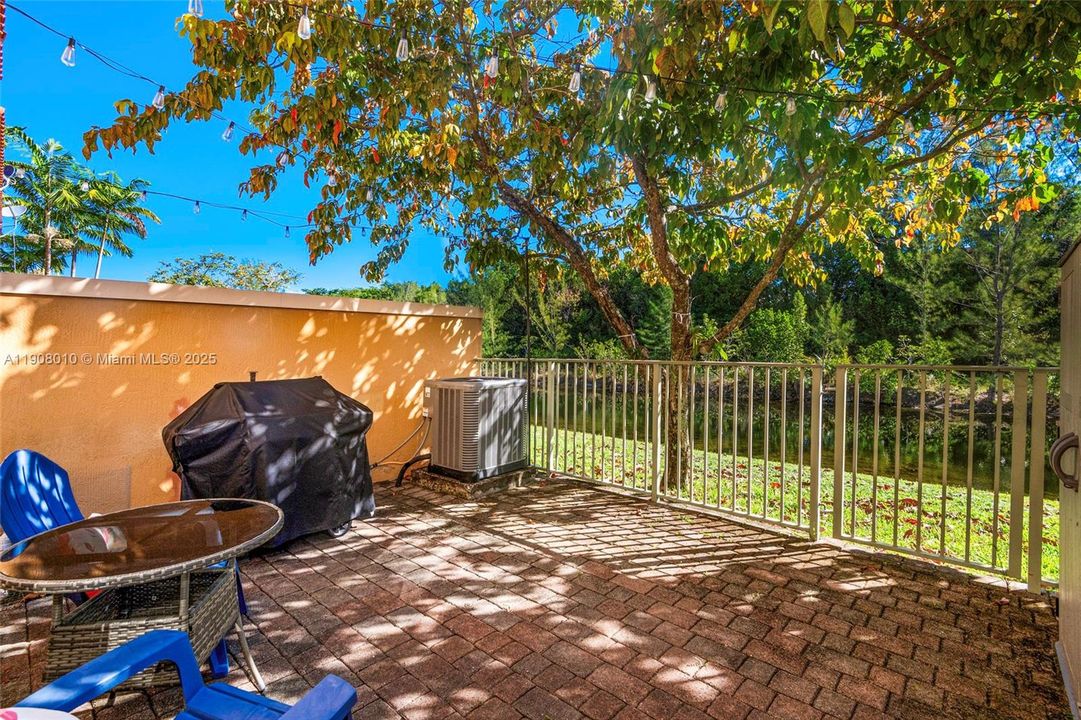 Active With Contract: $465,000 (3 beds, 2 baths, 1613 Square Feet)