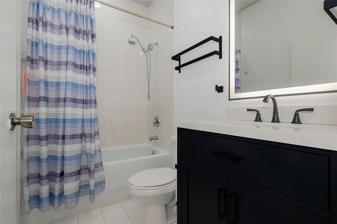 Active With Contract: $465,000 (3 beds, 2 baths, 1613 Square Feet)