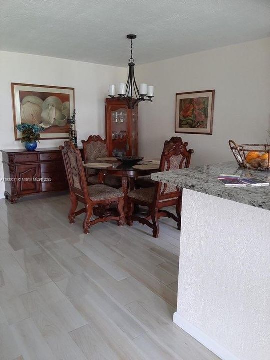 For Rent: $1,650 (1 beds, 1 baths, 1068 Square Feet)