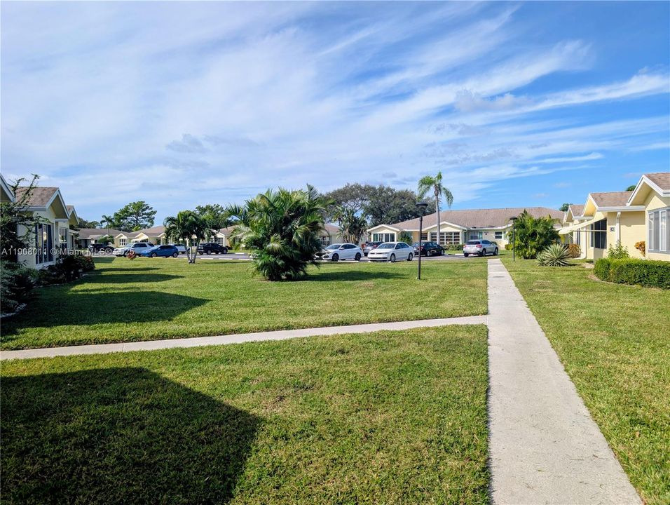 For Rent: $1,650 (1 beds, 1 baths, 1068 Square Feet)