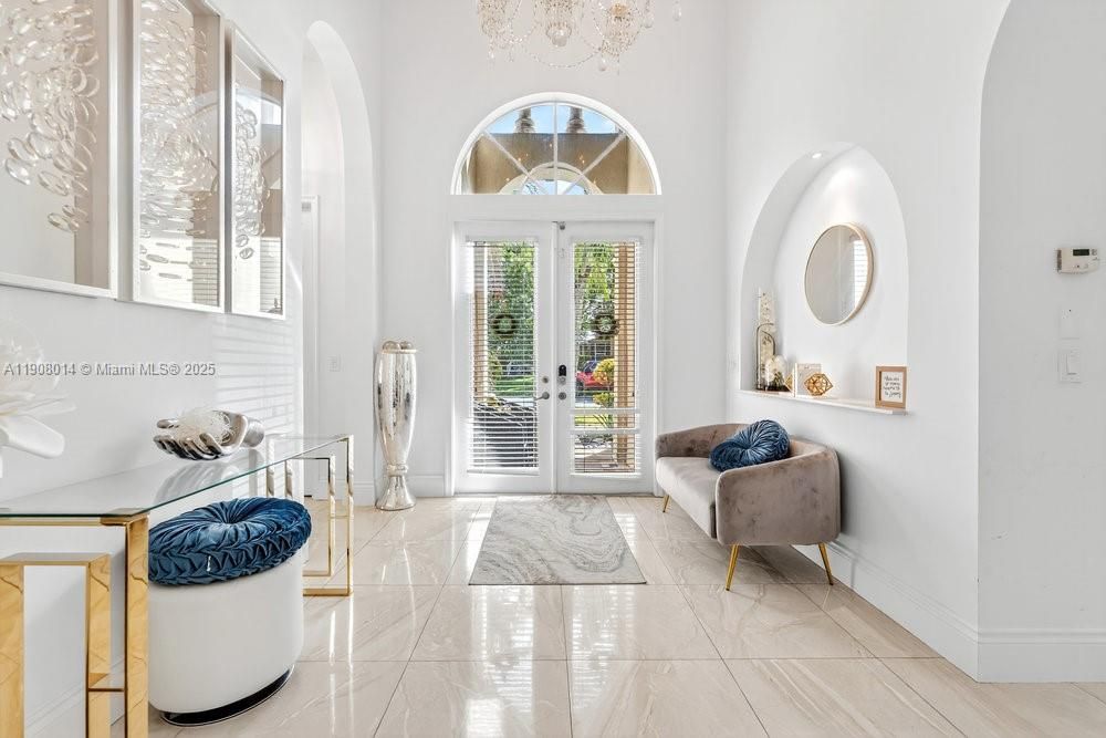 出租: $5,500 (4 贝兹, 3 浴室, 2897 平方英尺)