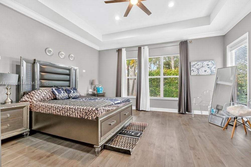 出租: $5,500 (4 贝兹, 3 浴室, 2897 平方英尺)