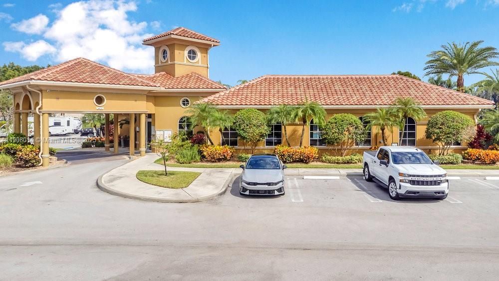 出租: $5,500 (4 贝兹, 3 浴室, 2897 平方英尺)