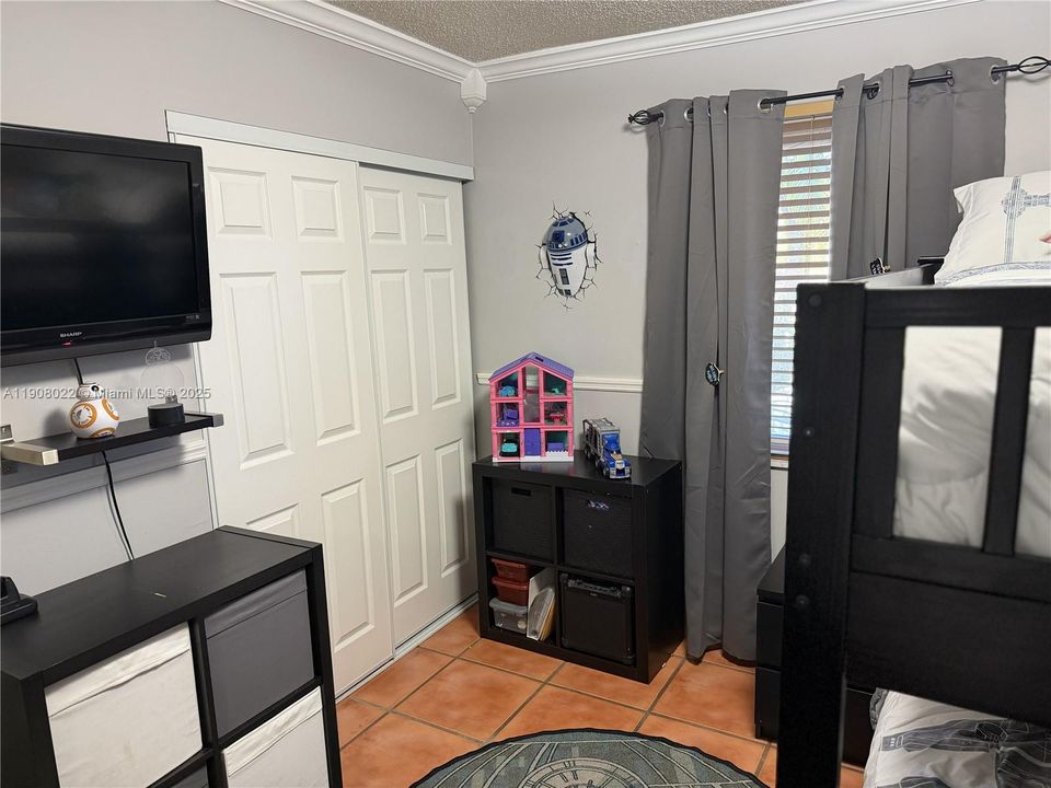 Active With Contract: $849,000 (4 beds, 3 baths, 2217 Square Feet)