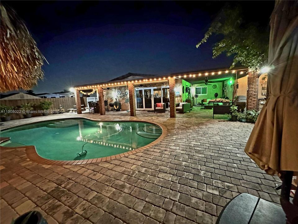 Active With Contract: $849,000 (4 beds, 3 baths, 2217 Square Feet)