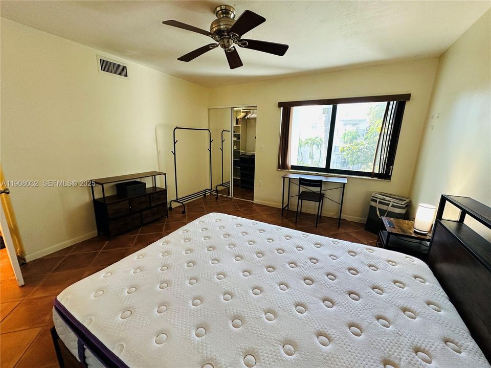 В аренду: $1,995 (1 спален, 1 ванн, 470 Квадратных фут)