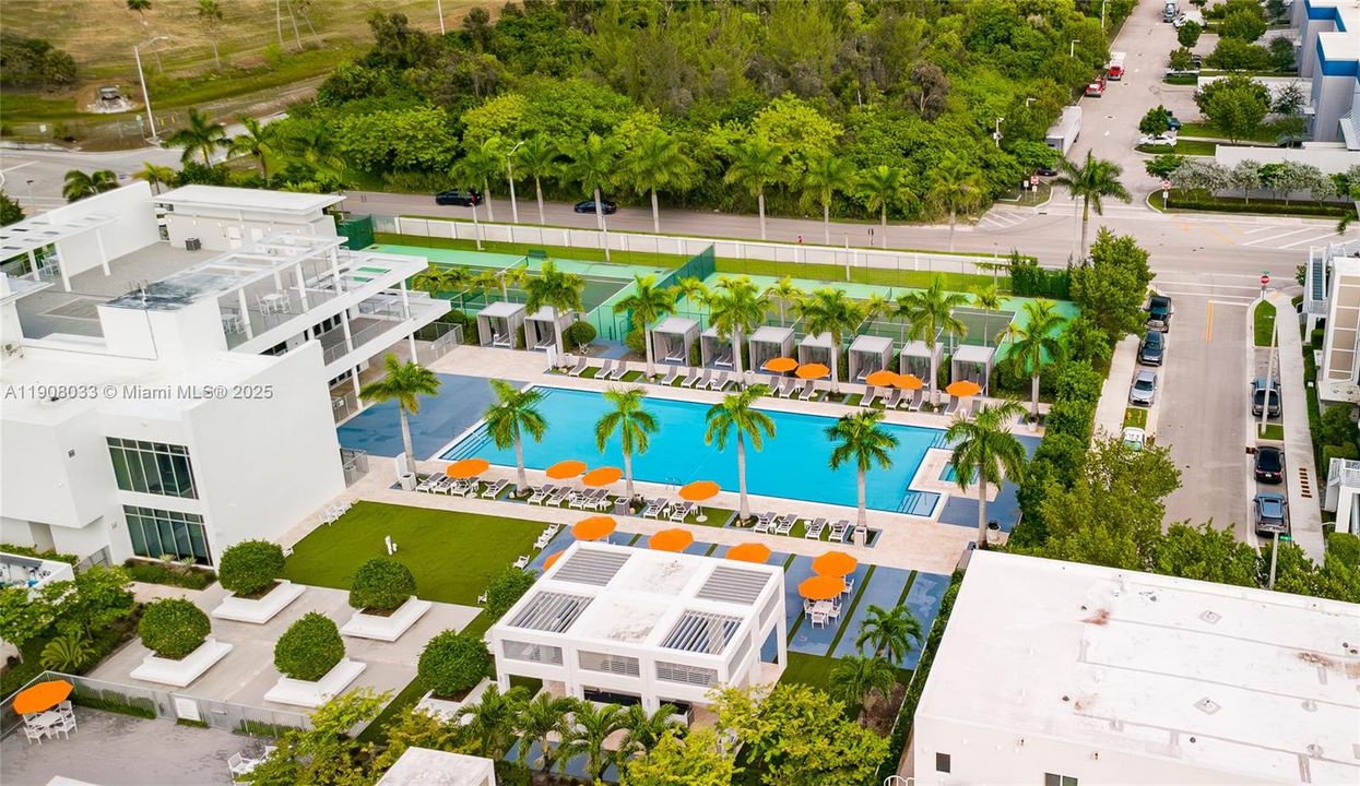 出租: $3,400 (3 贝兹, 2 浴室, 1102 平方英尺)