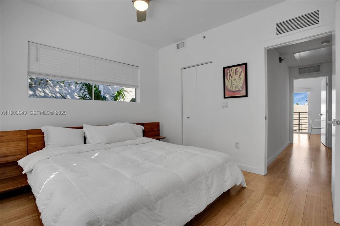 En Venta: $1,099,000 (2 camas, 2 baños, 1120 Pies cuadrados)