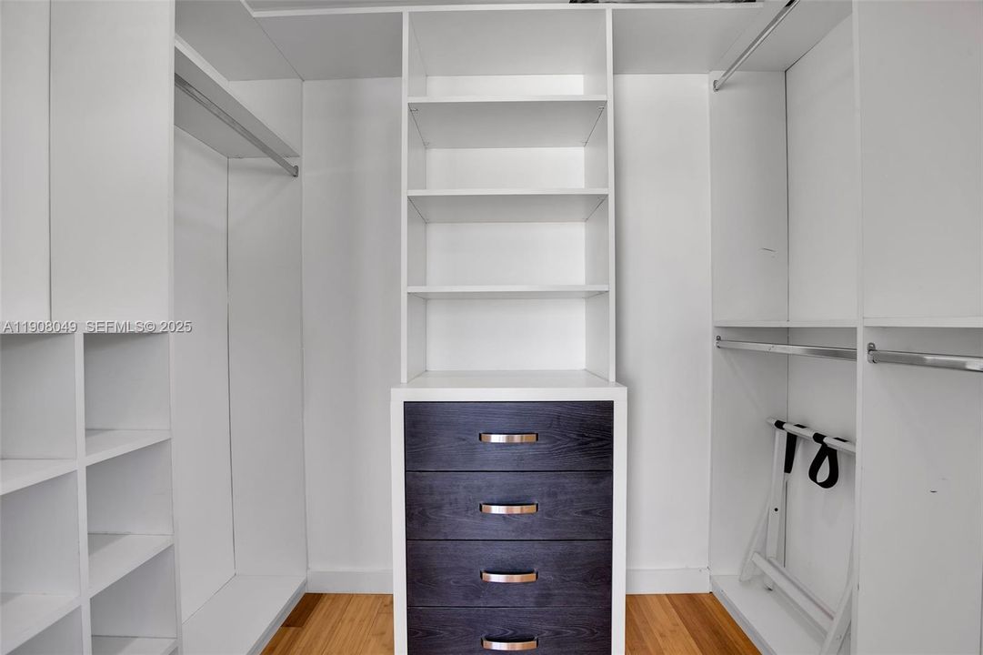 En Venta: $1,099,000 (2 camas, 2 baños, 1120 Pies cuadrados)