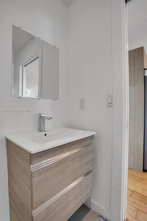 En Venta: $1,099,000 (2 camas, 2 baños, 1120 Pies cuadrados)