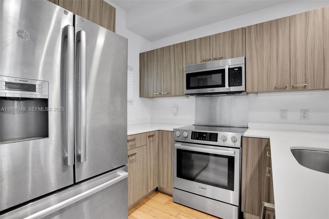 En Venta: $1,099,000 (2 camas, 2 baños, 1120 Pies cuadrados)