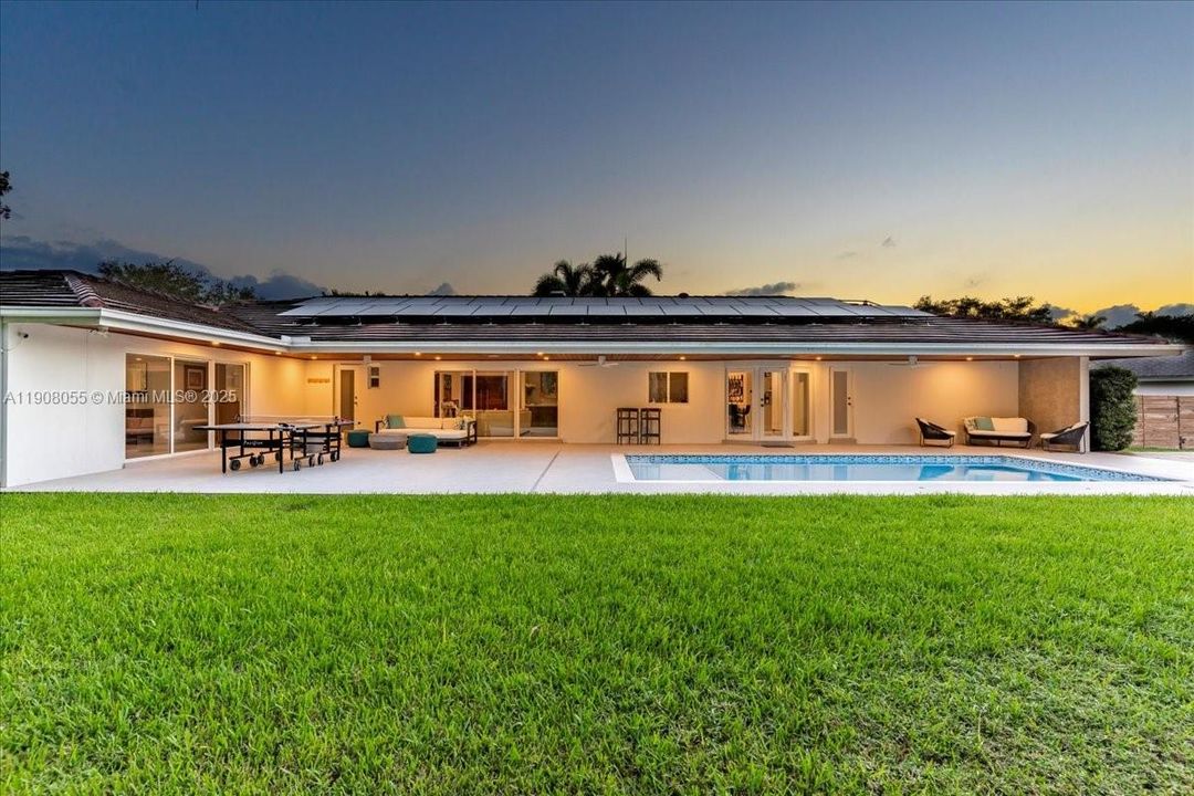 For Sale: $3,150,000 (6 beds, 4 baths, 3538 Square Feet)