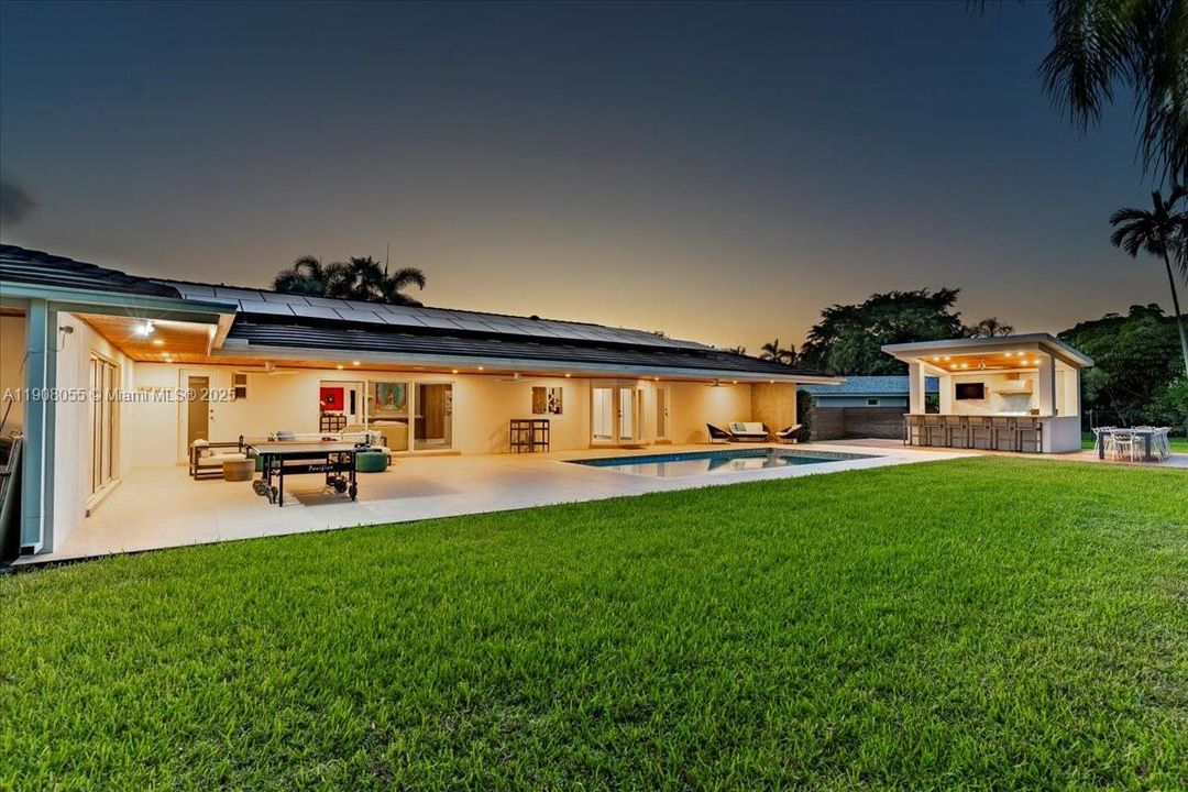 For Sale: $3,150,000 (6 beds, 4 baths, 3538 Square Feet)