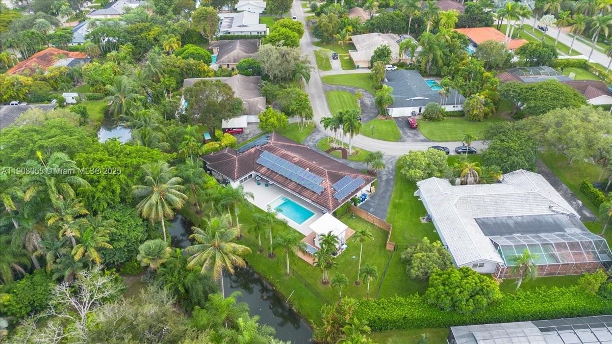 For Sale: $3,150,000 (6 beds, 4 baths, 3538 Square Feet)