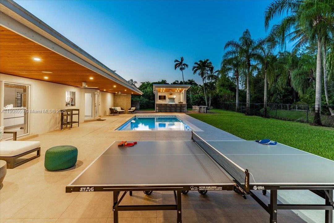 For Sale: $3,150,000 (6 beds, 4 baths, 3538 Square Feet)