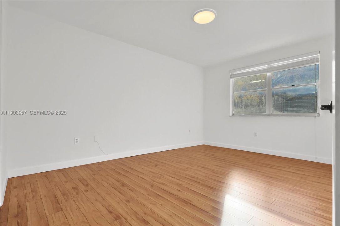 For Rent: $2,600 (2 beds, 2 baths, 1000 Square Feet)