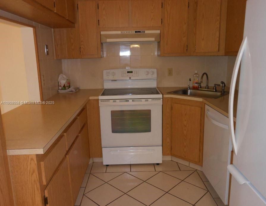 For Rent: $1,500 (2 beds, 2 baths, 1111 Square Feet)