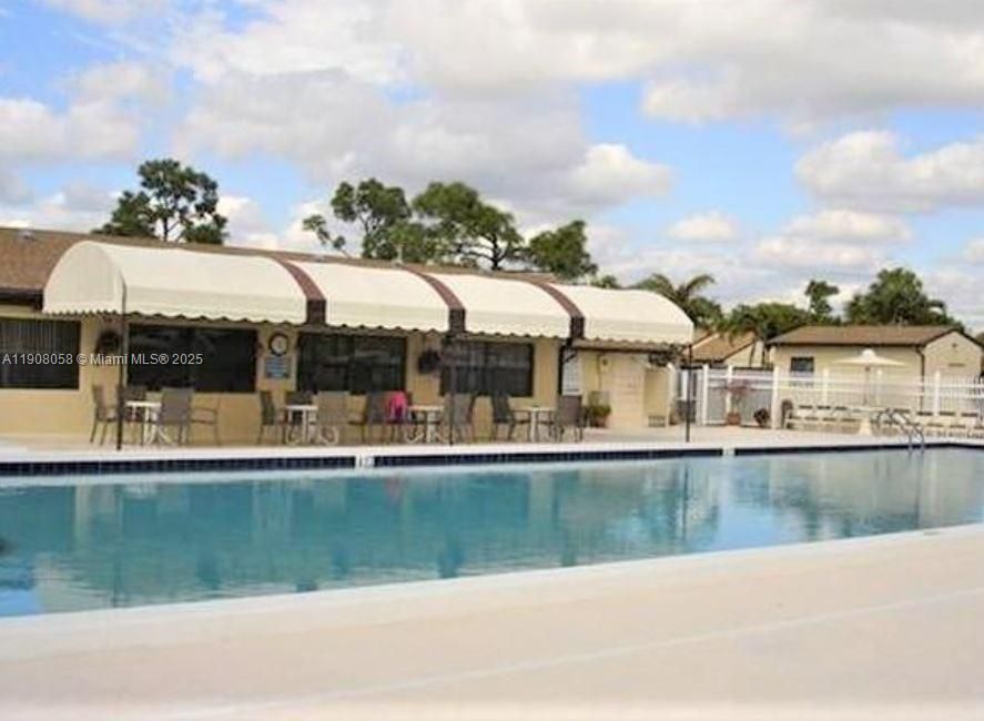 For Rent: $1,500 (2 beds, 2 baths, 1111 Square Feet)