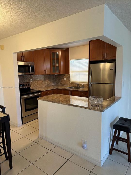 En Venta: $179,000 (2 camas, 2 baños, 937 Pies cuadrados)