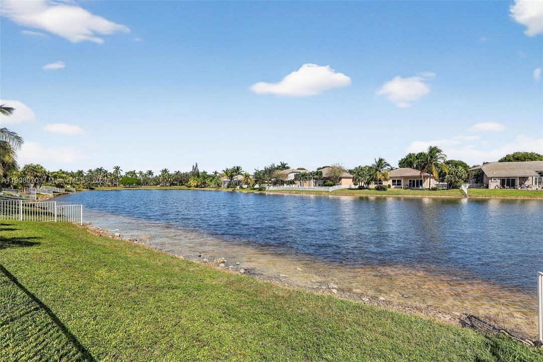 待售: $1,099,000 (4 贝兹, 3 浴室, 3284 平方英尺)