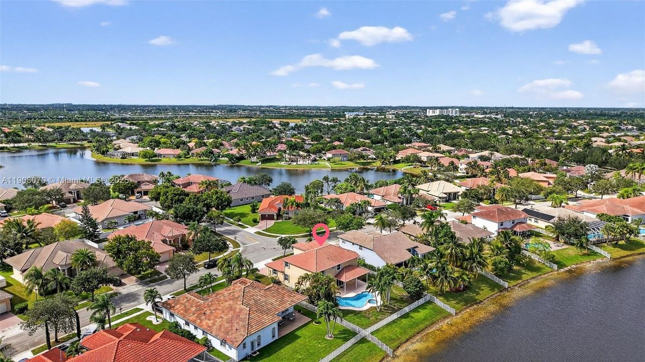 待售: $1,099,000 (4 贝兹, 3 浴室, 3284 平方英尺)