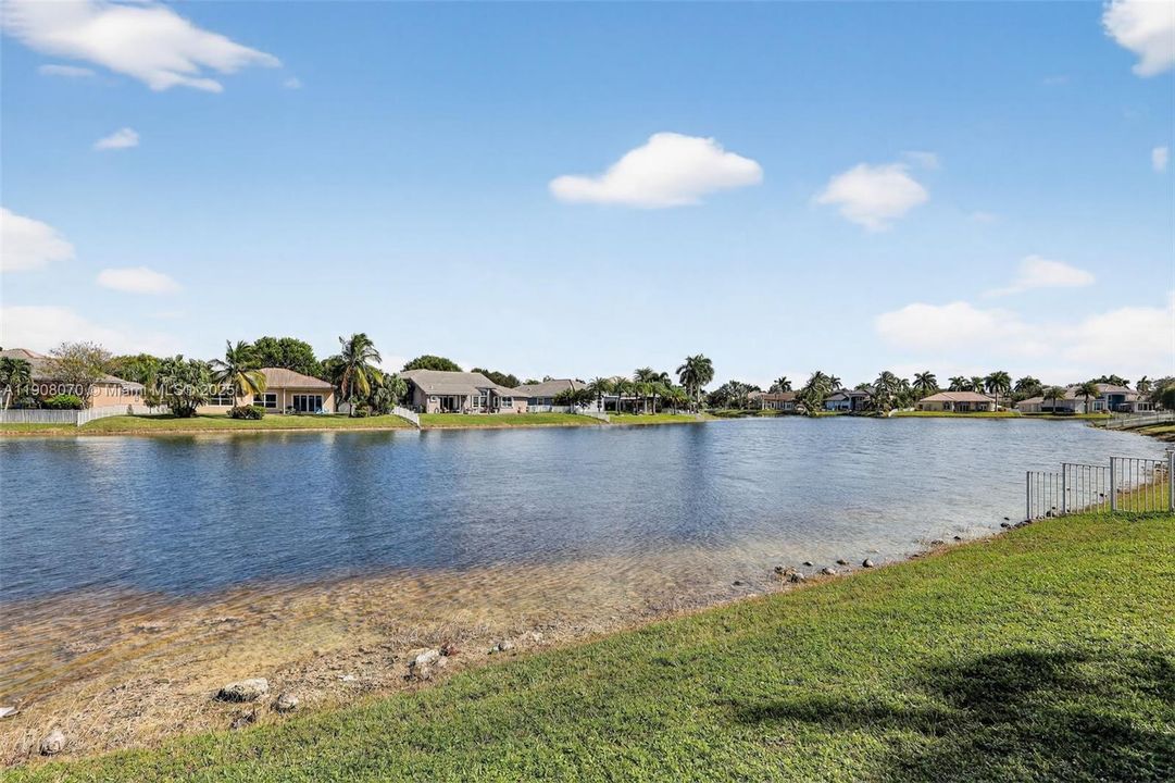 待售: $1,099,000 (4 贝兹, 3 浴室, 3284 平方英尺)