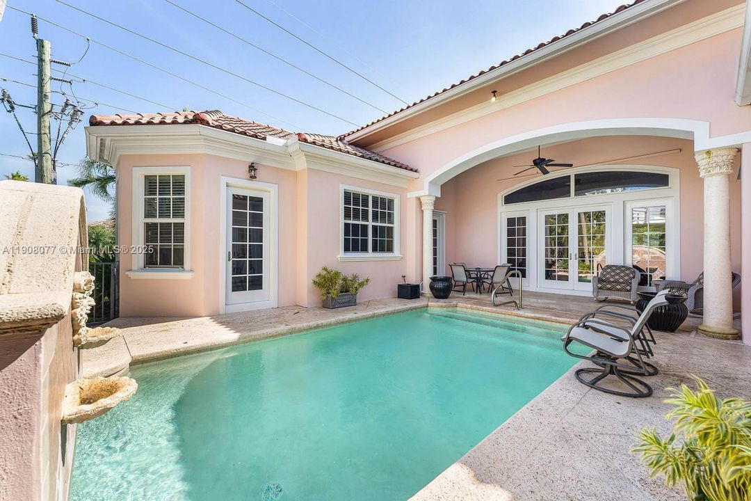 На продажу: $2,650,000 (3 спален, 4 ванн, 2884 Квадратных фут)